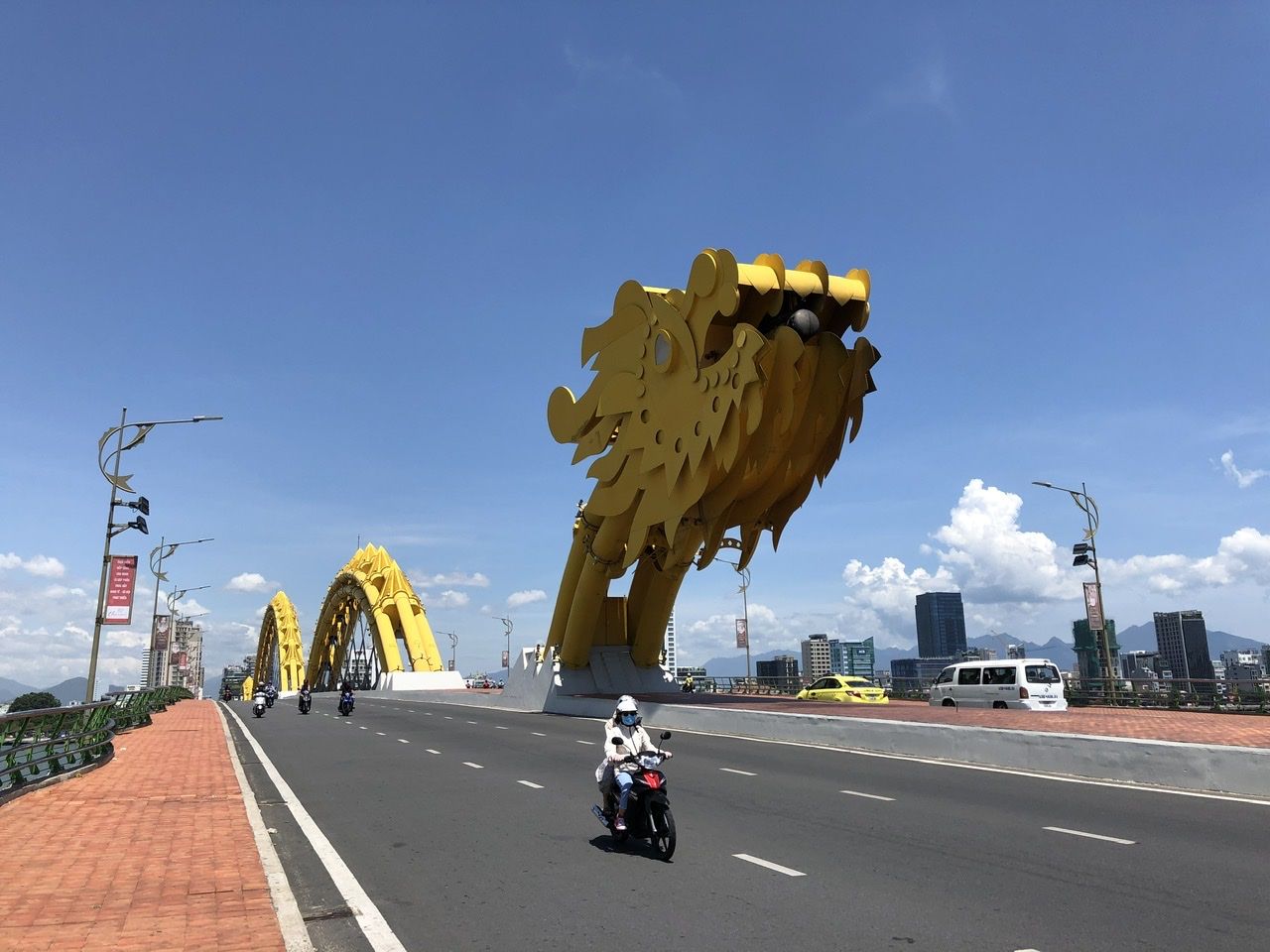 Dragon Bridge during the day